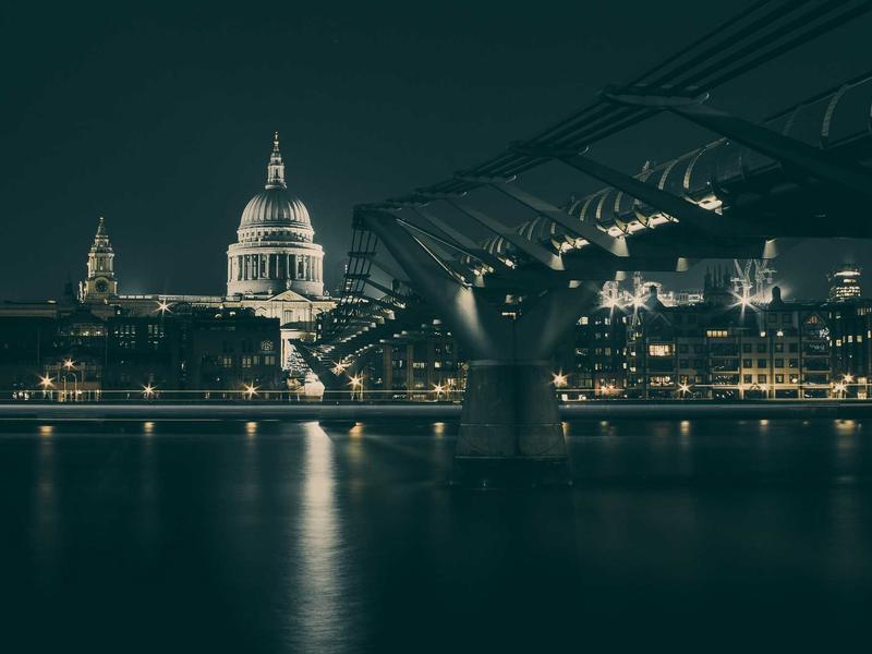 触觉反馈<br>gitbuvf.cn 羊绒围巾触感